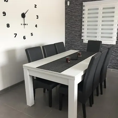 Villa Privative 3 Et Piscine Priv Pres *