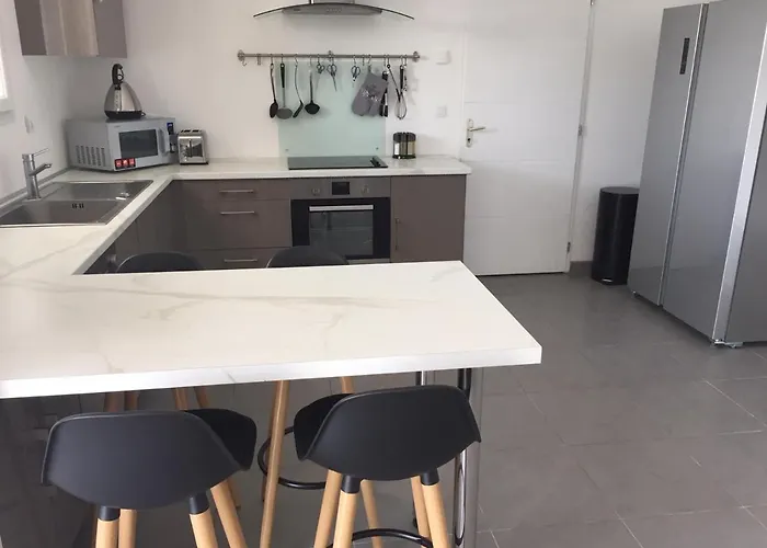 Privative 3 Et Piscine Priv Pres Villa